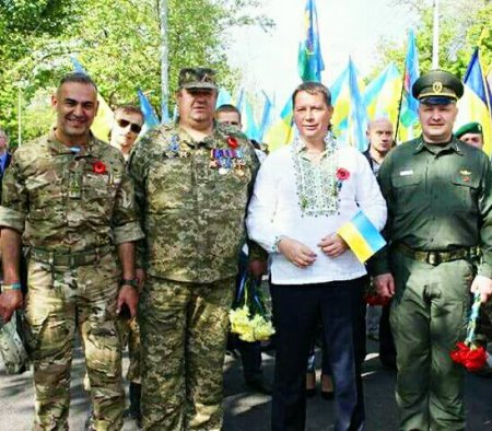 Андрей Гордеев с военными. 9 мая 2017 года