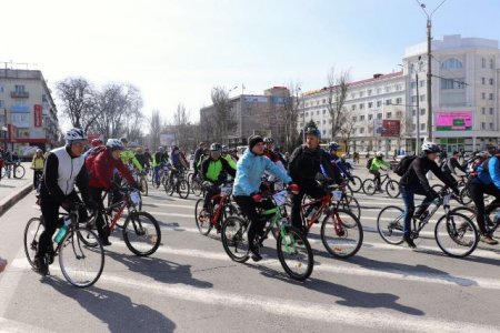 Велосипедисты в Херсоне. Фото пресс-службы